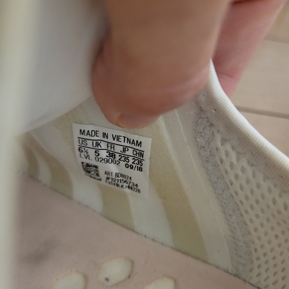 adidas NMD R1 Women Shoes BD8024 White Orchid ** Size 6.5 ** - Picture 8 of 9